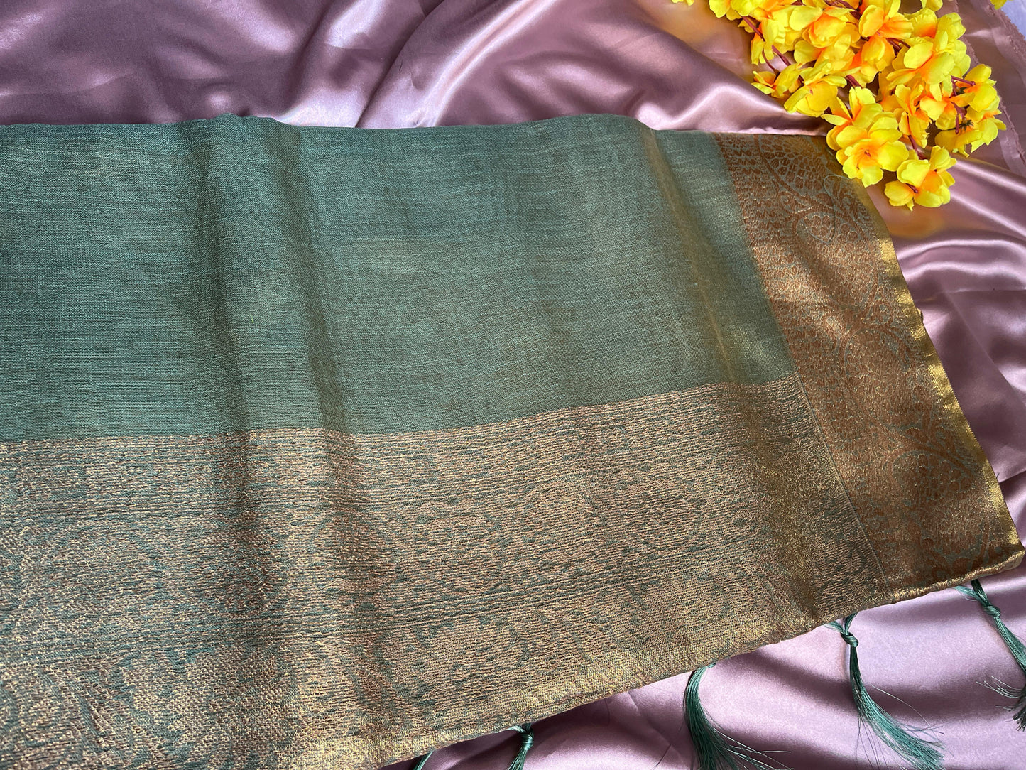 Green Weaving Pallu Tissue Silk Saree